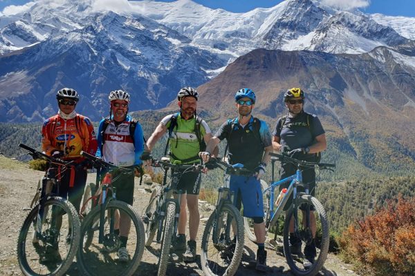 Nepal: Mit dem Mountainbike rund um die Annapurna (T903): Ein starkes Team...