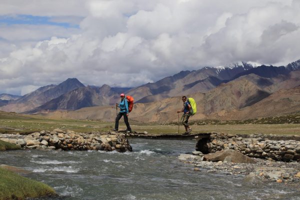 Flussüberquerung in Ladakh